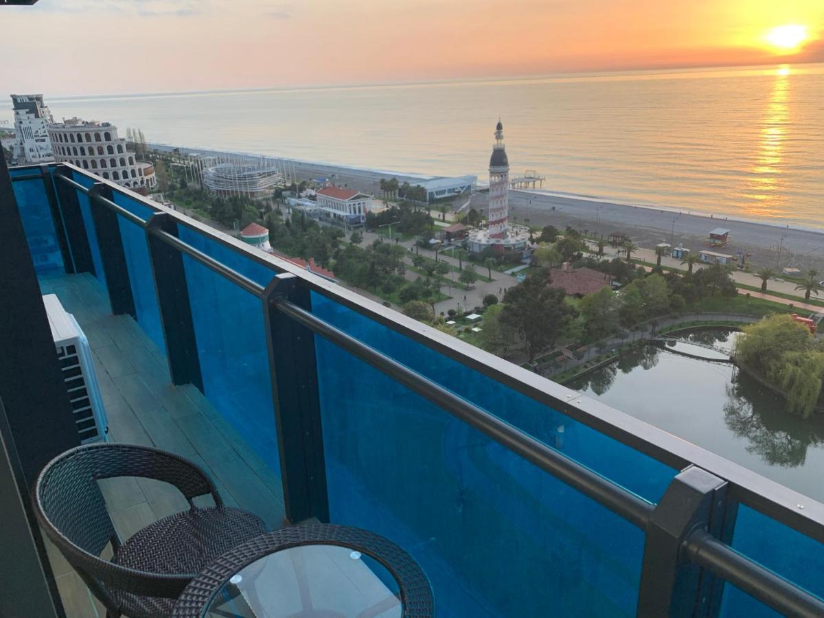 Orbi City Suites Batumi Exterior foto